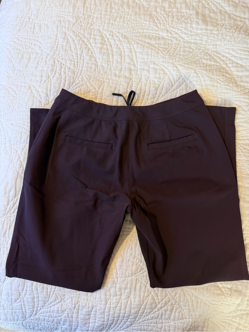 lululemon athletica Women’s Drawstring Joggers in Deep Plum - Picture 2 of 4